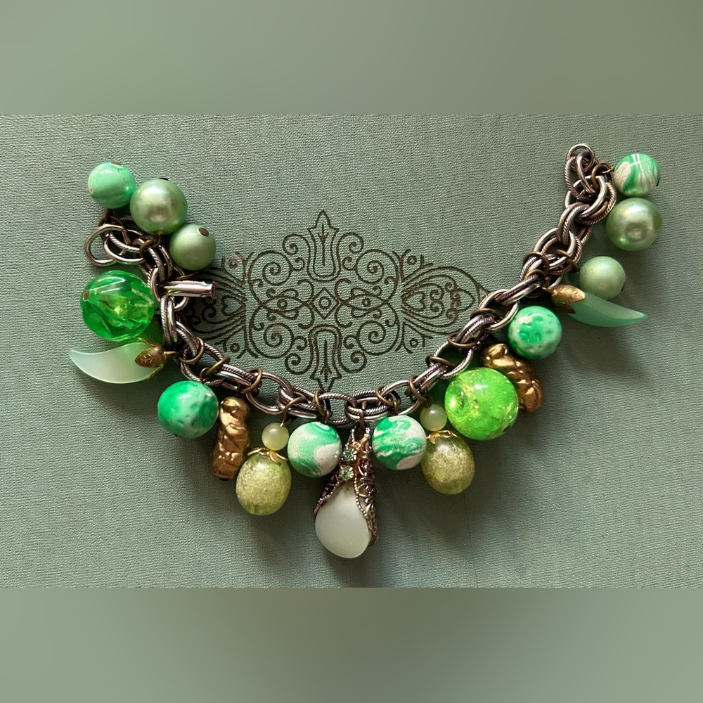 AMAZING MIDCENTURY CHARM BRACELET- excellent vintage!!